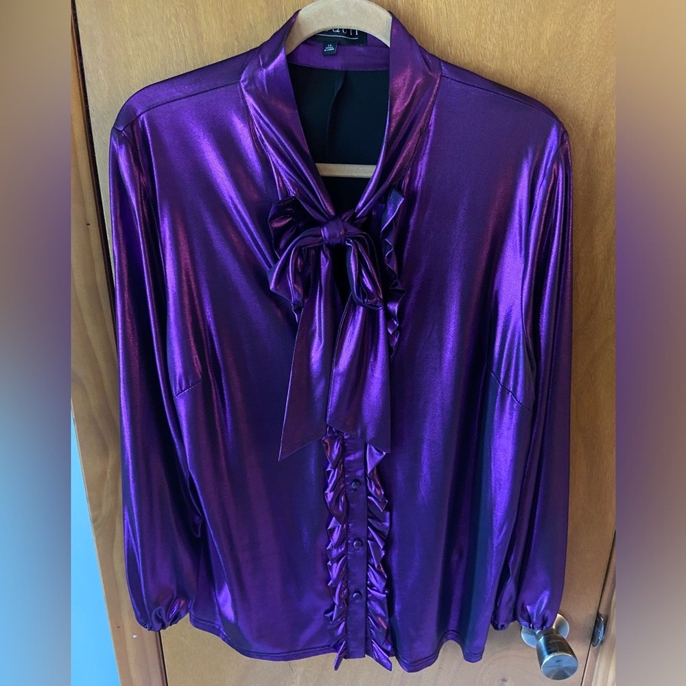 Eloquii purple lame’ ruffle front blouse sz 14/14W